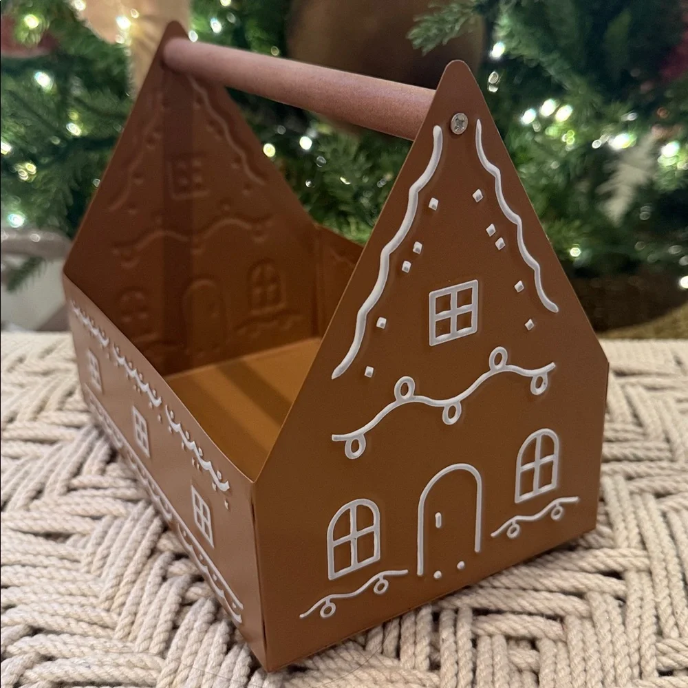 Target Christmas gingerbread house Tin box gift